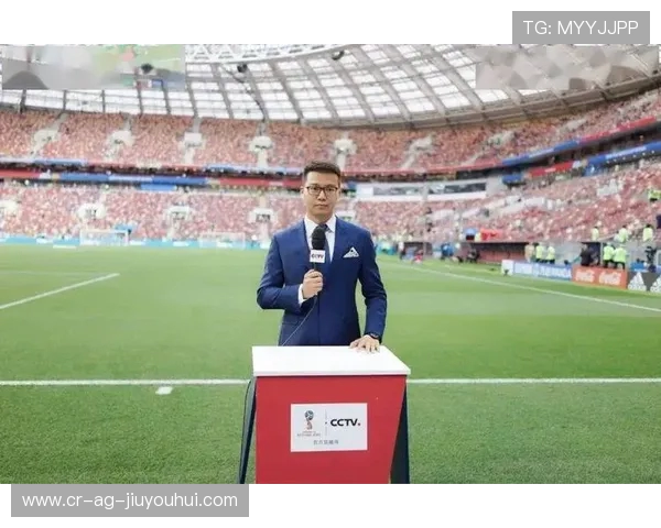 足球解说烟嗓音助攻赛场激情激荡打造独特听觉体验